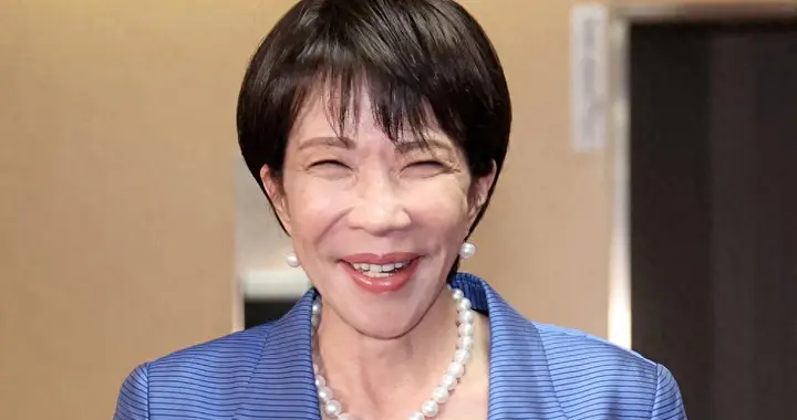 迟迟等不到中方的贺电，日本主动“逼问”，高市早苗对华提出请求