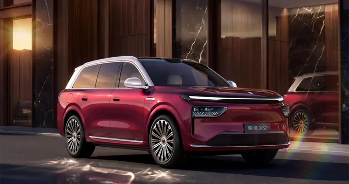 国产又一全新品牌，首款新车亮相，大6座SUV，新车标，车长5301mm