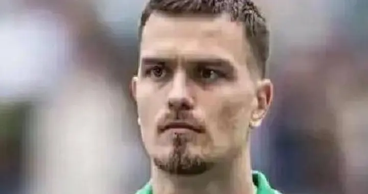 一顿官宣！中超最贵前锋和中后卫诞生，李金羽手握精兵心中不慌。