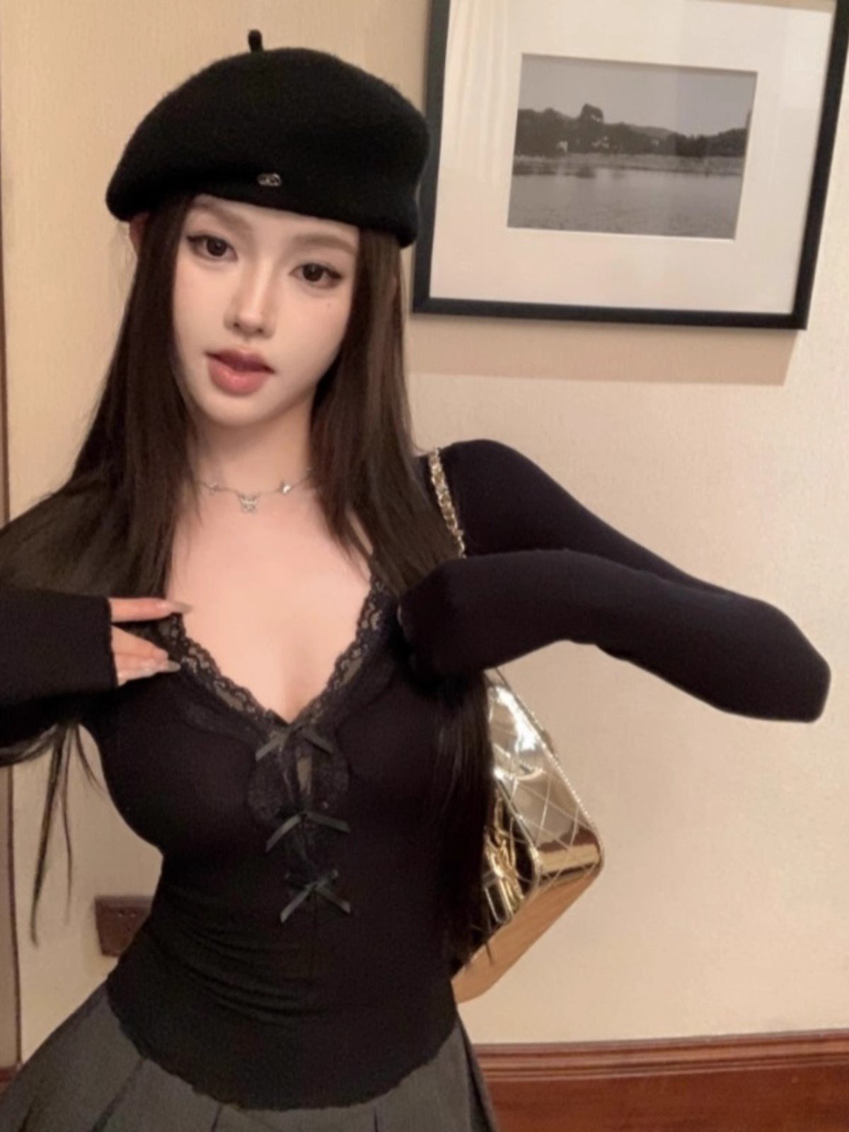 纯欲性感辣妹蕾丝v领修身长袖t恤女冬季