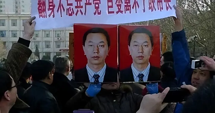 耿彦波多次工地晕倒，为民付出，离任时市民流泪跪求他留下