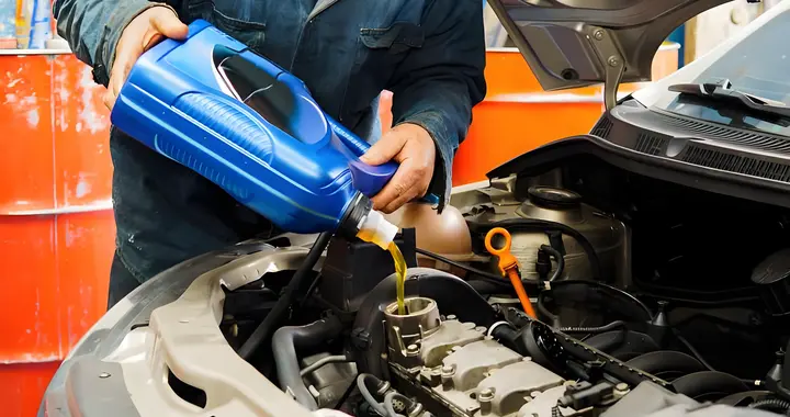 原车防冻液能用到车报废？老司机踩过的坑，别再傻傻跟风了