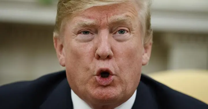 毫无征兆！中国92台起重机被查，特朗普对华最疯狂的豪赌，开始了