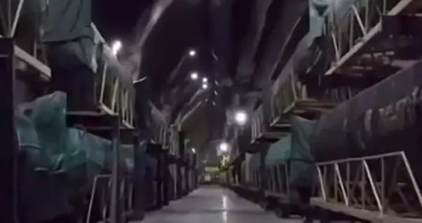 局势正朝最危险的方向发展！美国第三艘航母驶向中东