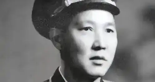 傅崇碧忆铁原死局，徐信带一百八十七师卸伪装闯敌阵，八八年上将