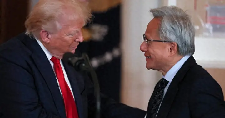 特朗普没料到，中国根本不接招！黄仁勋白忙俩月，英伟达玩不转了