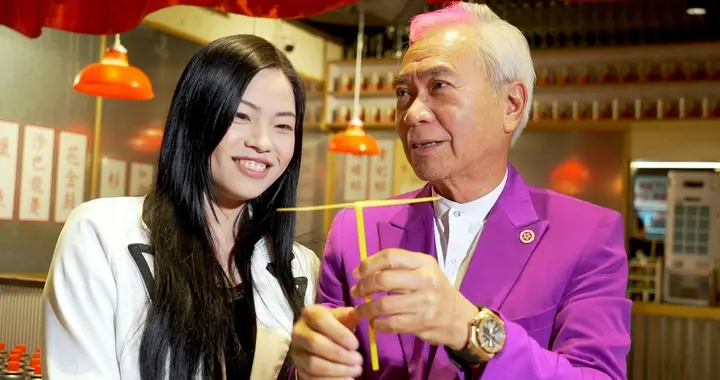 75岁李龙基爷孙恋告终，坚称不知女方已婚拒绝道歉！