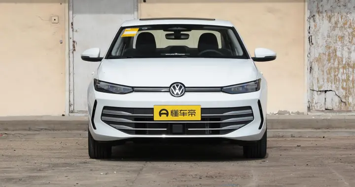 家用轿车选啥好？新朗逸Pro换代升级，适合有孩子的家庭