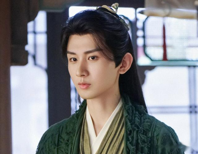 《莲花楼》空降开播，但凡陈都灵拖后腿，就压不住成毅的盛世美颜