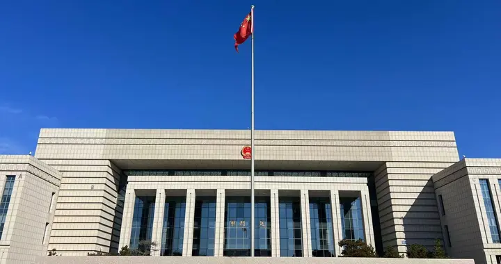 山东东营中院说：律师到法院不是开庭，就不是律师！