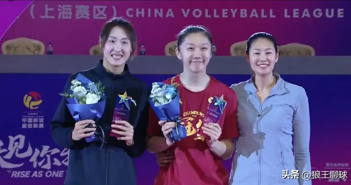 郭中楠 金佳宝为何能力压万梓月 杨佳等众优秀副攻进国家队？