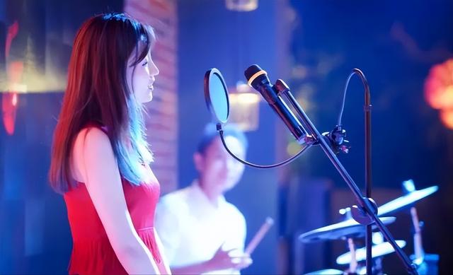 女子在新加坡失踪后，连续给母亲托梦：“我被困在大厦第六层！”