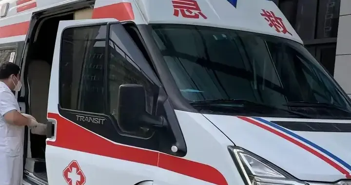 深圳卫健委通报，救护车违规延误抢救致患者死亡，处罚结果