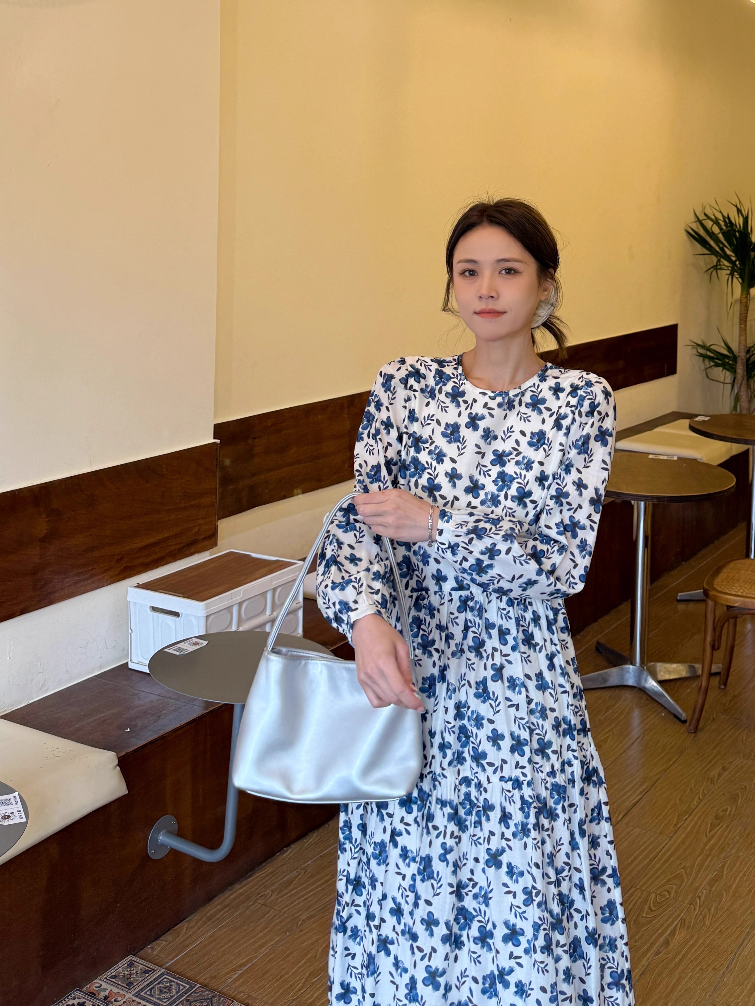 茶愫丝棉圆领连衣裙女褶量碎花裙