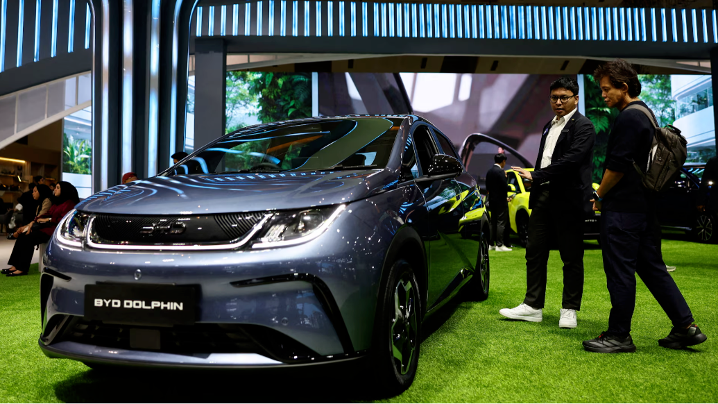 路透：美国车主眼馋中国实惠电动汽车，心急却买不到