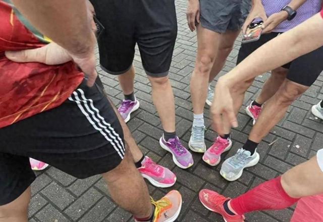 曾被吹上天，如今却跌落神坛的4个国产运动鞋，你穿过哪些？