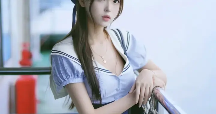 坐轮渡，就靠着栏杆拍！