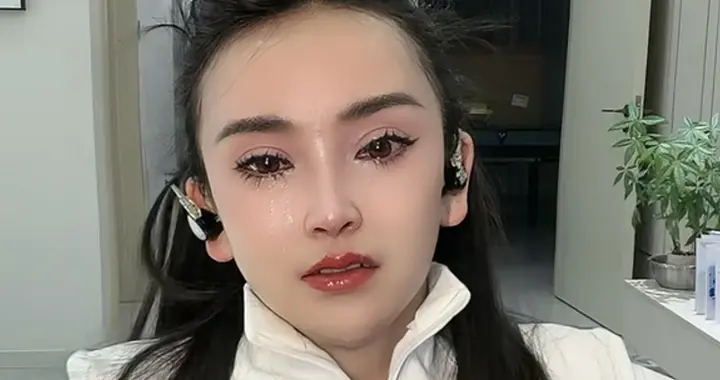 美如深夜泪洒直播间，当众宣布退网！与冯丹明、豆豆矛盾彻底爆发