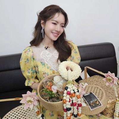 倦柳梳烟：Aff的宋干节。