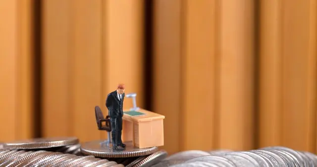 要在糊涂中清醒的活着！