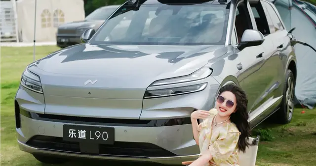 25万级纯电SUV，同平台两款车一个能装一个能坐，怎么选不后悔？