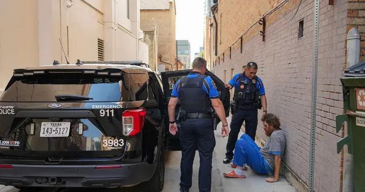 美中产的快速崩塌？年薪45万美元程序员半年变流浪汉