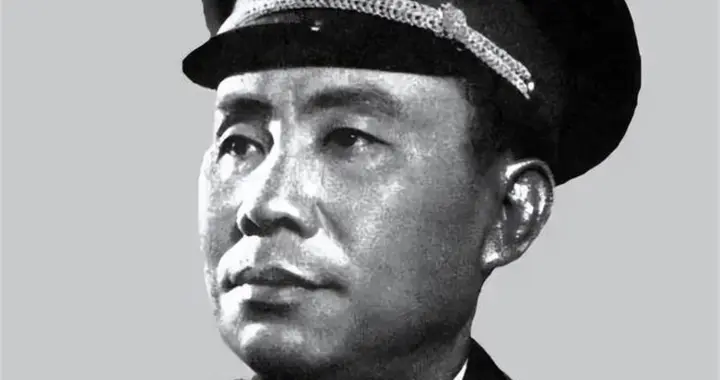 开国上将找县长办事，却被他故意刁难，当众狂言：这里我说了算