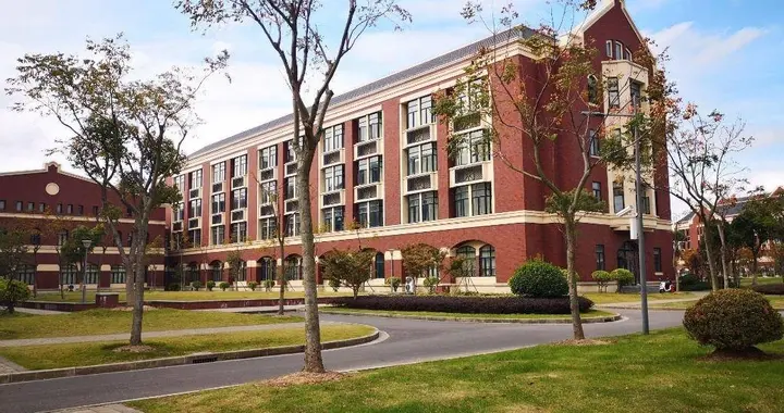 高考人数骤减45万！最先慌的不是考生，是民办大学，洗牌已开始