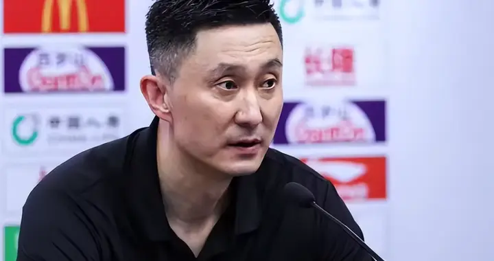 广东一纸招聘令掀翻CBA！杜锋离任，新帅锁定外教，11冠王得变天