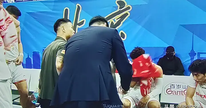 北京首钢主场大胜深圳