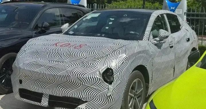 小鹏MONA SUV谍照 采用轿跑式车身设计