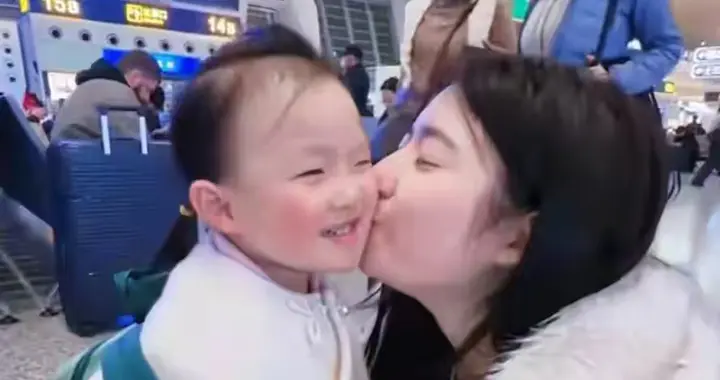 闪闪一句不喜欢叔叔，黄一鸣新恋情亮红灯，王思聪态度依旧冷漠