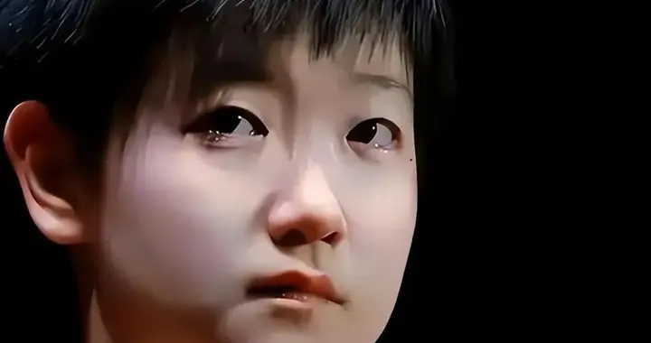 孙颖莎站姐内部聊天流出，把运动员当成摇钱树，她比樊振东还惨