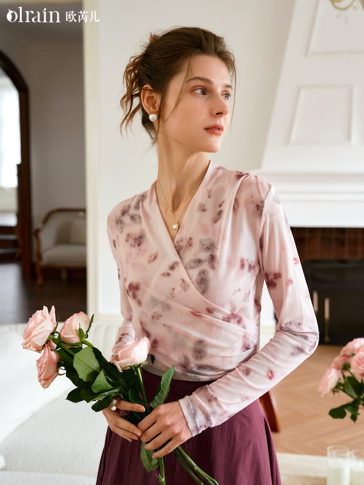 轻奢浪漫气质！V领晕染弹力网纱叠门襟T恤