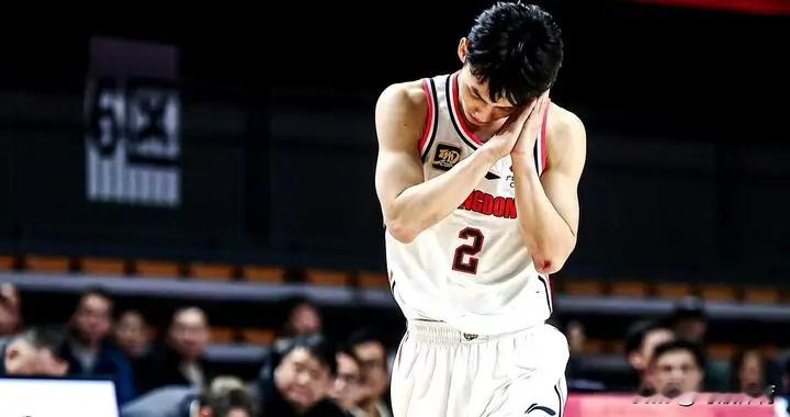 徐杰助攻数升至队史第二，今年是徐杰第八个赛季，成长为广东头牌