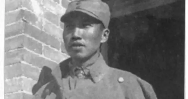 左权殉国后25岁遗孀惊人内幕：被秘书迎娶建国后丈夫涉山西权争