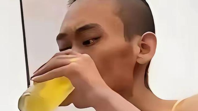 博学多才的熊猫：看完真的破防了，心里酸酸