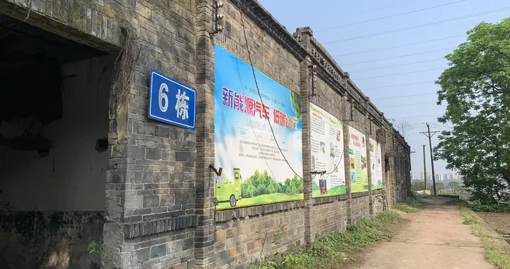 立马五峰天地小，群山俯首拜英雄，泸州小市五峰顶有历史