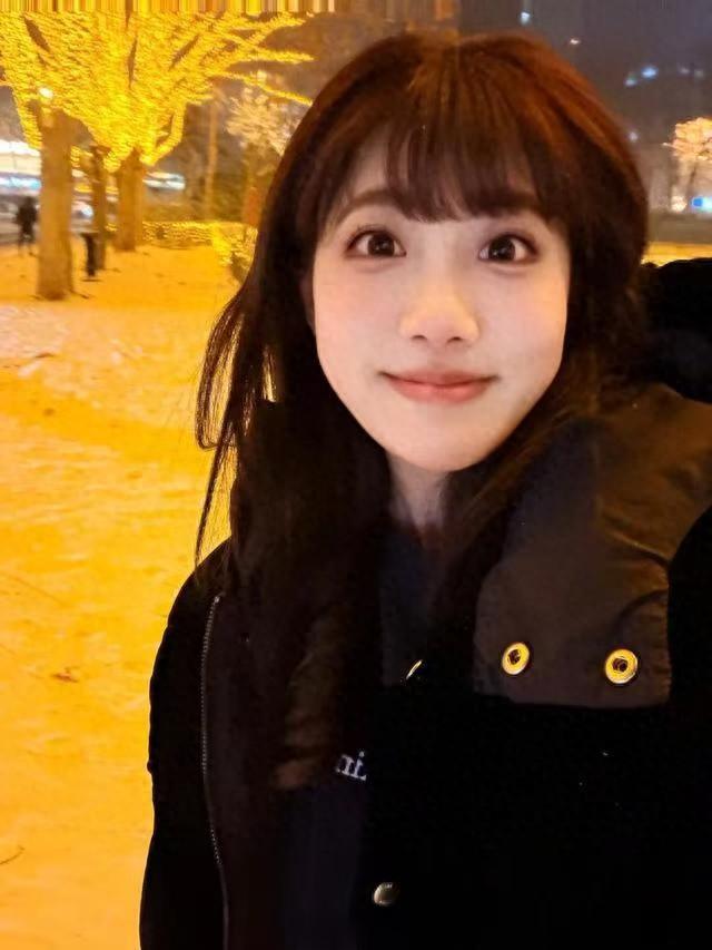 李艺彤生日官宣离开丝芭，12年青春落幕，公司祝福好聚好散