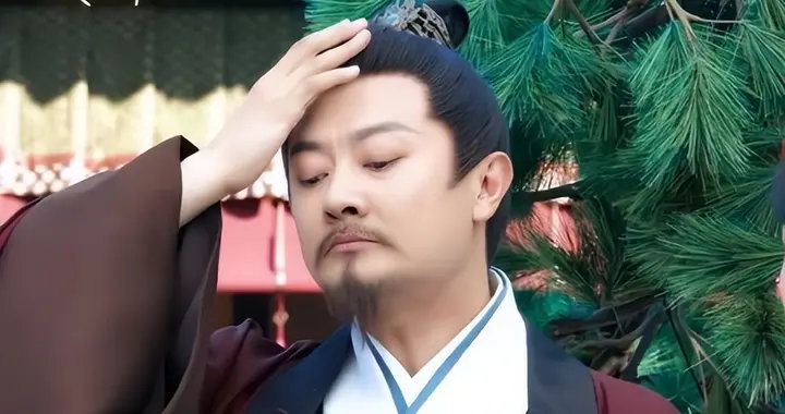 用皇阿玛的脸做最狠的事，邱心志勇闯内娱渣爹赛道，气到观众心梗