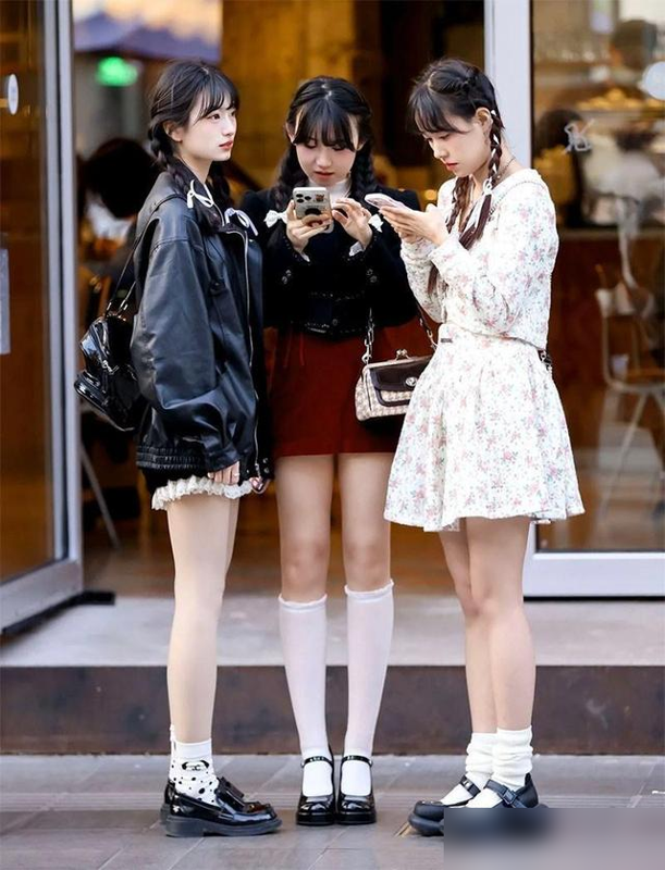 裙子选长还是短？这4个关键因素决定你的夏日时髦度