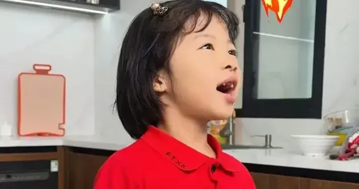 天赐妈妈脑梗住院，父亲老黄再爆料隐私，家中传来坏消息