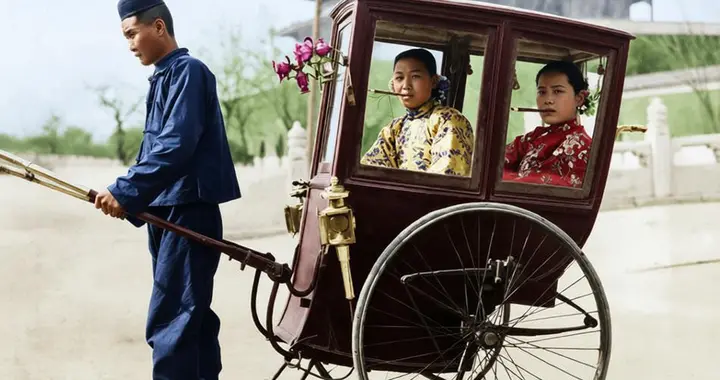 民国老照片：高级黄包车、说唱艺人、都市女性、火柴厂童工