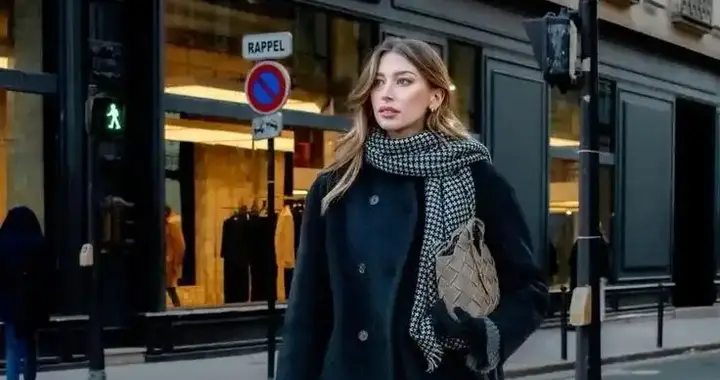 秋冬别再乱穿！短外套 + 裙子的黄金组合，温柔飒爽一键切换