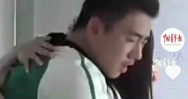 梦见妈妈去世吓得大哭？男孩反常举动让全网破防，原来如此