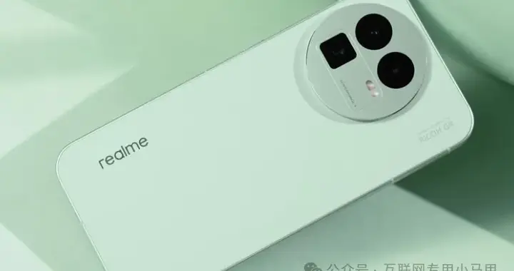 同芯不同命，真我GT8“碰瓷”红米K90，选哪款？看完有答案了