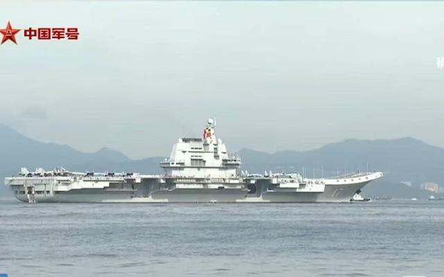 山东舰霸气访港！维港沸腾庆回归28周年，祖国定心丸燃爆全城！