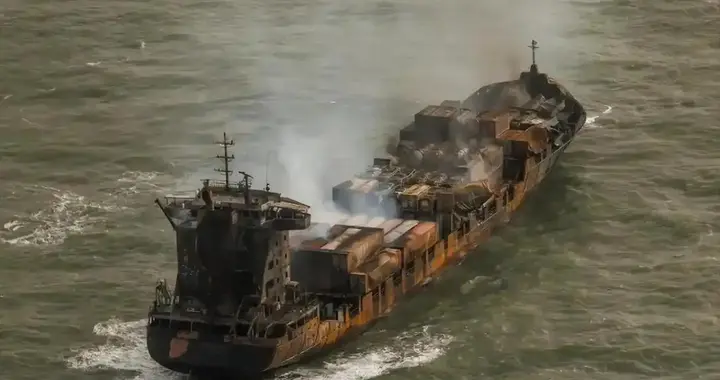 伊朗钓鱼执法，印度油轮遭遇炮火袭击，霍尔木兹海峡谁说的算？