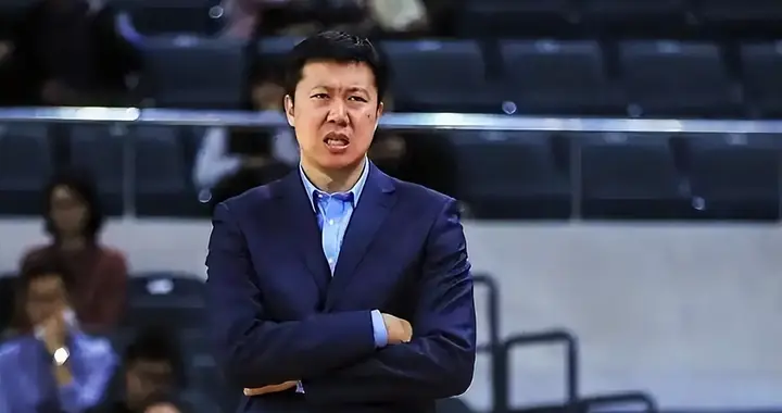 王治郅执掌篮协悬了？拒绝1.8亿却卡在编制，姚明无奈