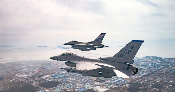 美战机闯黄海，中国不会坐视不管，外媒：驻韩美军司令向韩国道歉